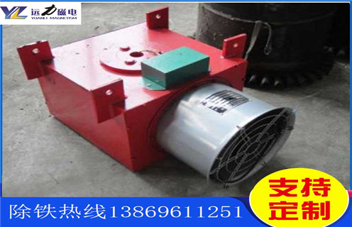 油冷電磁除鐵器，河南油直冷式電磁除鐵器RCDA-8經(jīng)濟省錢(qián)_技術(shù)參數_河南油直冷式電磁除鐵器RCDA-8經(jīng)濟省錢(qián)工作原理_國家標準生產(chǎn)廠(chǎng)家 