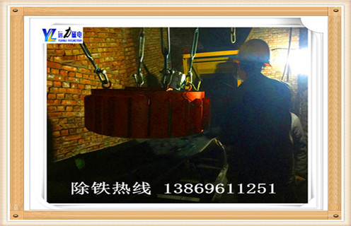 一.電磁除鐵器國家標準來(lái)區分 電磁除鐵器系列電磁除鐵器是機身和卸荷兩部分的機身,磁選機磁體設計合理,磁場(chǎng)強度高,磁導率深,適用于較厚層的場(chǎng)合鐵.它能有效防止灰塵和有害氣體腐蝕線(xiàn)圈,對環(huán)境和氣候具有很強的適應性,在制造過(guò)程中采用特殊的密封工藝和真空干燥,使用壽命長(cháng). 二.電磁除鐵器功率 1.選用三相交流感應電動(dòng)機的結構型式和結構簡(jiǎn)單,成本低,維修方便,可直接連接到三相交流電網(wǎng),這種電磁除鐵器最先廣泛應用于工業(yè),優(yōu)先. Y系列電機是一種通用型風(fēng)冷三相異步電動(dòng)機,效率高,性能好,噪聲低,振動(dòng)小.適用于不易燃,非爆炸,無(wú)特殊要求.以上因素,在滿(mǎn)足磁場(chǎng)要求的前提下,選擇Y系列電機. 2.確定功率1.工作機器所需功率Pw(kW)Pw = Fw×Vw /(1000ηw)Pw已指定為2kW,Vw也被指定為0.01m / s, ,知道ηw= 0.96,所以找到Fw = 192000N. H = 0.96 * 0.99 * 0.99 * 0.99 = 0.93η1是鏈條傳動(dòng)效率,η2η3是兩個(gè)滾動(dòng)軸承的傳動(dòng)效率,η4是聯(lián)軸器的傳動(dòng)效率. 3.所需的電機功率Pd(kW)根據下式,工作機所需的電機功率和變速箱裝置的總效率Pd = Pw /η= 2 / 0.93 = 2.15 kW 4.電機額定功率Pm按Pm ≥Pd = 2.15 kW選擇電機型號. 5.速度確定同步速度低,電機極數低,體積小,重量輕,價(jià)格高,但可使驅動(dòng)傳動(dòng)比和結構尺寸減小,從而降低變速器制造成本.最常用的,市場(chǎng)上同步速度最大的是1500 r / min和1000 r / min的電機,設計優(yōu)先.因此,從表17-7中選擇Y112M-6電機,同步轉速1000 r / min,6極,額定功率2.2 kW,滿(mǎn)負載轉速940(r / min),額定轉矩2.0,質(zhì)量45kg.