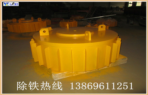 干式自卸式電磁除鐵器高效節能發(fā)展逐漸占據主流,隨著(zhù)科學(xué)技術(shù)的進(jìn)步,“高效智能”漸漸成為設備更新?lián)Q代的主流方向,超強永磁除鐵器智能發(fā)展在各大行業(yè)中大顯神通.如今除鐵器設備行業(yè)競爭日益激烈,遠力磁電人為謀求長(cháng)遠發(fā)展,研發(fā)高端產(chǎn)品,占領(lǐng)市場(chǎng)先機,提升市場(chǎng)占比,超強永磁除鐵器的高效智能化發(fā)展道路已成必然.